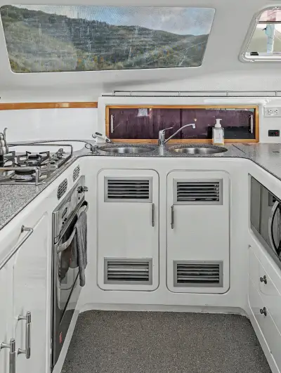 S/V Tropicalia — Voyage 500 catamaran